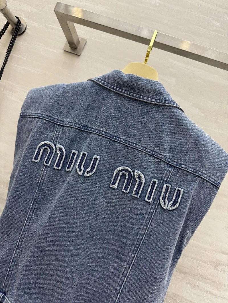 MultiPurpose Miu Miu Vest 148371
