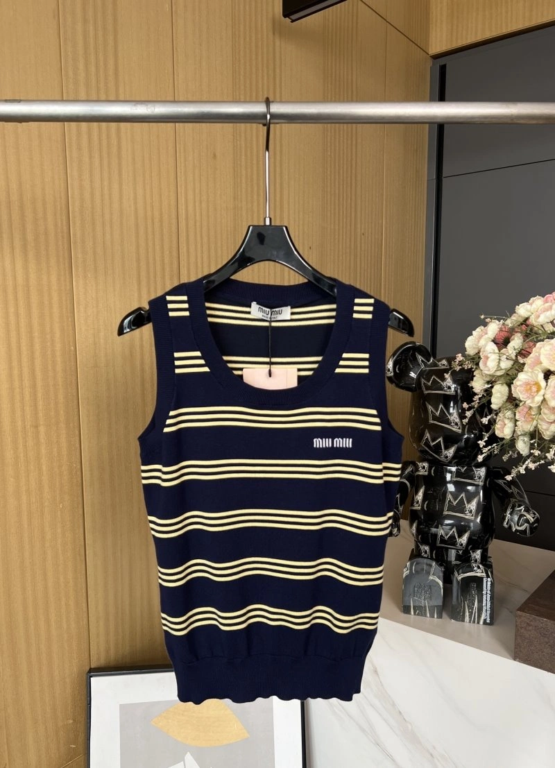 Miu Miu Vest Stylish 148385