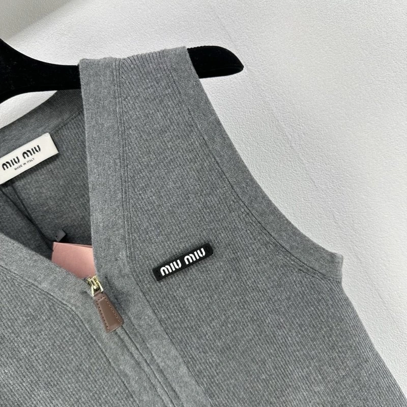 Modern Miu Miu Vest 148314