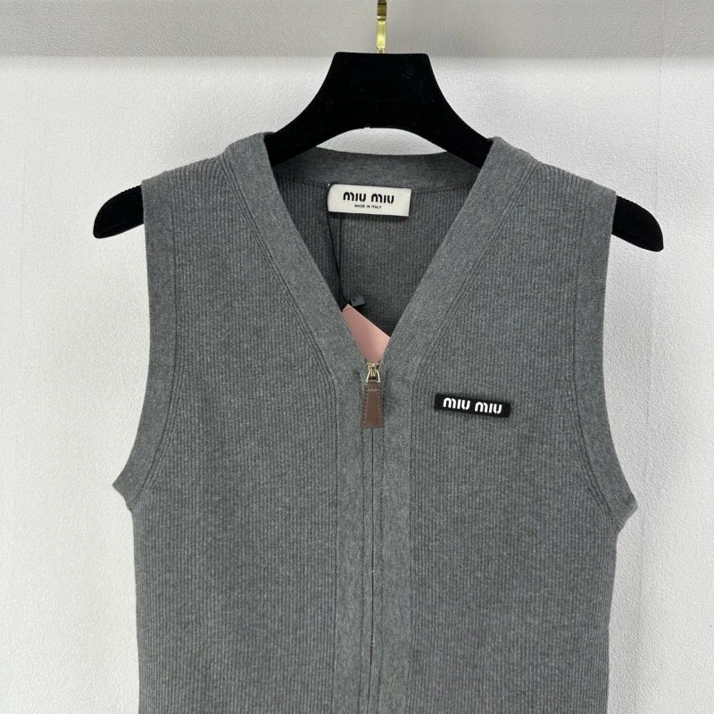 Modern Miu Miu Vest 148314