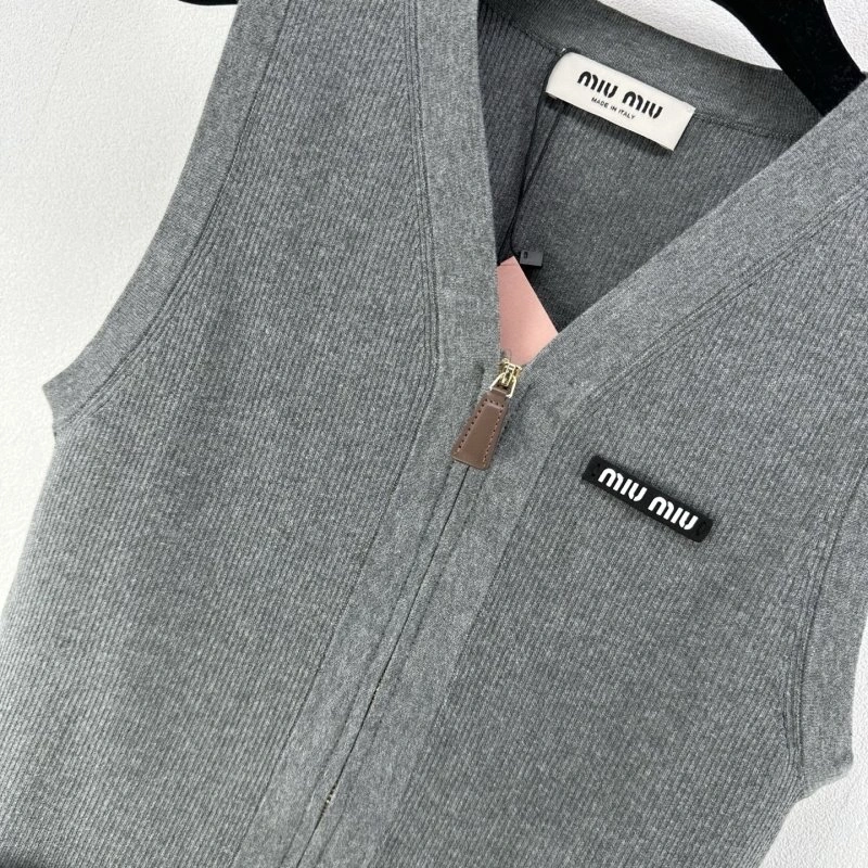 Modern Miu Miu Vest 148314