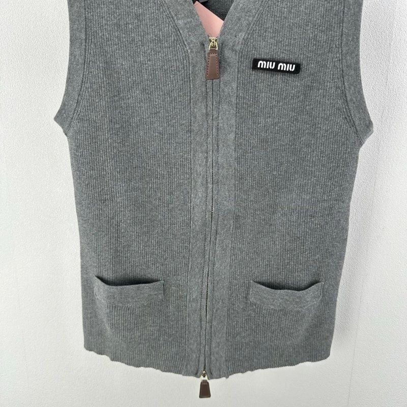 Modern Miu Miu Vest 148314