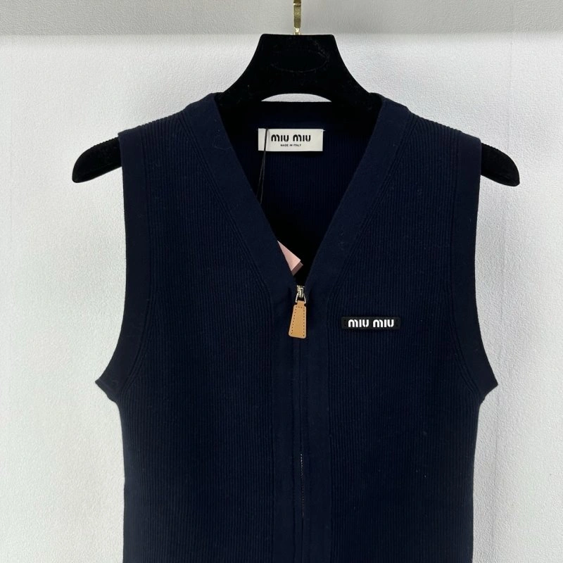Miu Miu Vest StreetReady 148316