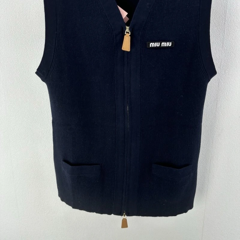 Miu Miu Vest StreetReady 148316