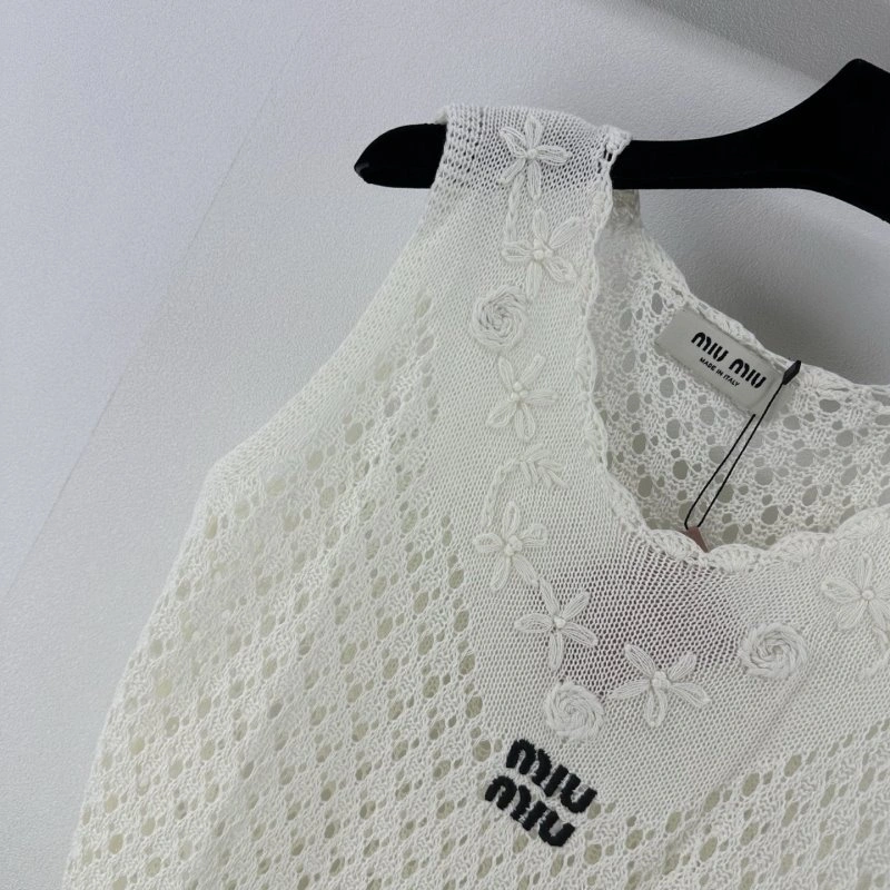 Miu Miu Vest Sleek 154341