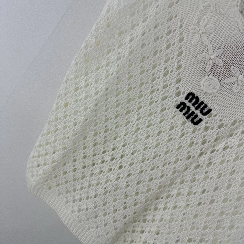 Miu Miu Vest Sleek 154341