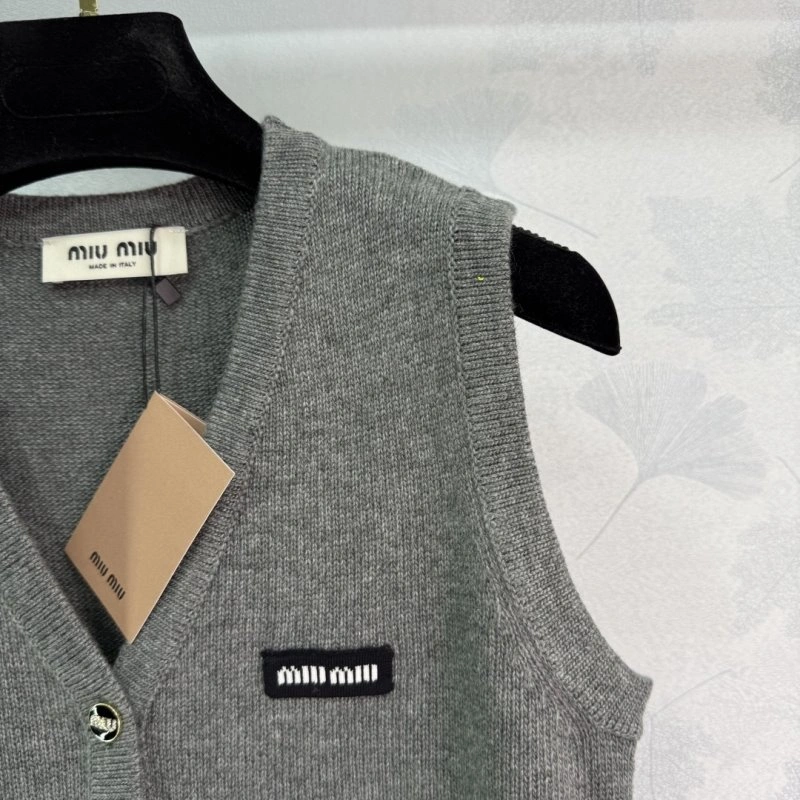 Miu Miu Vest WellDesigned 154371