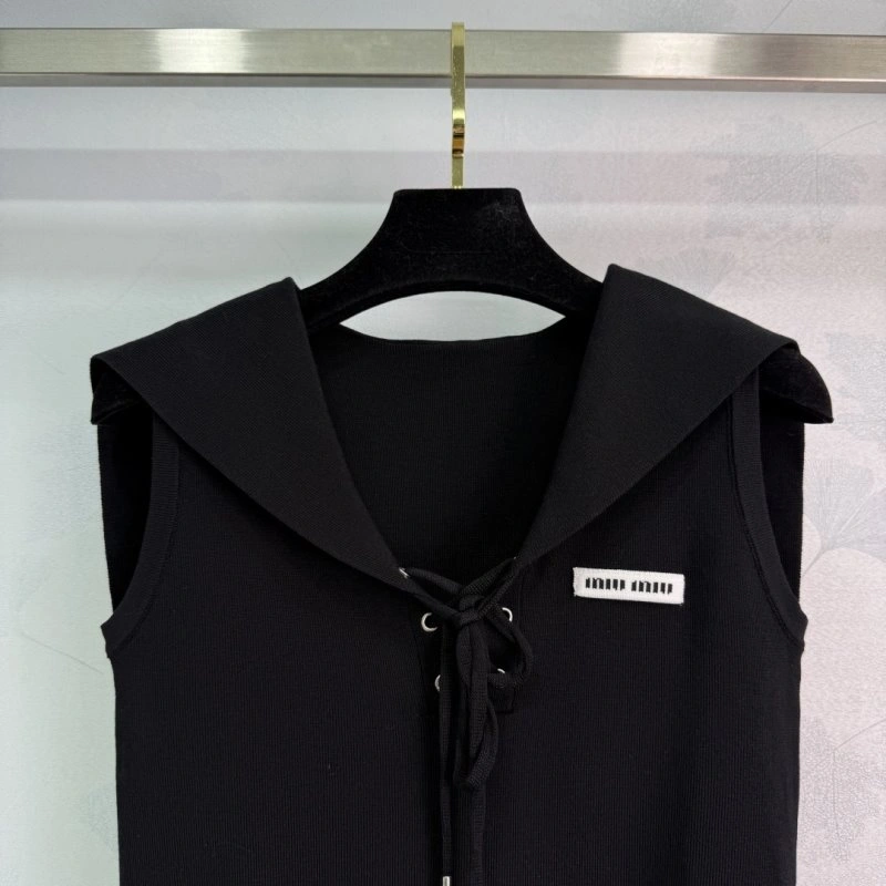Miu Miu Vest Cozy 154324