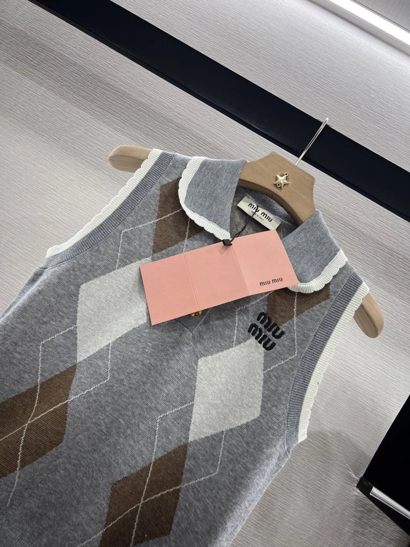 Miu Miu Vest DailyWear 154327