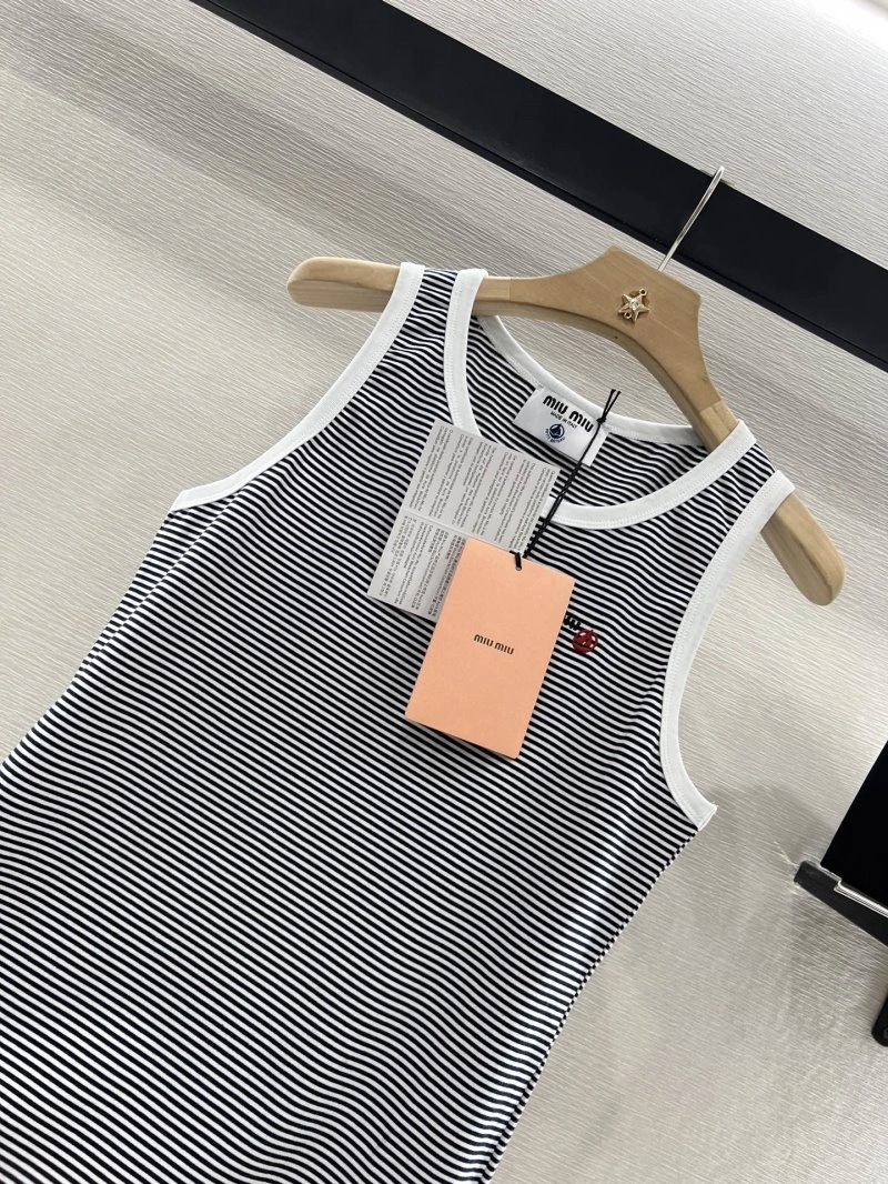 Miu Miu Vest ModernLook 154337