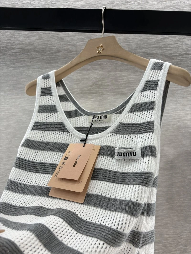 Comfortable Miu Miu Vest 154335