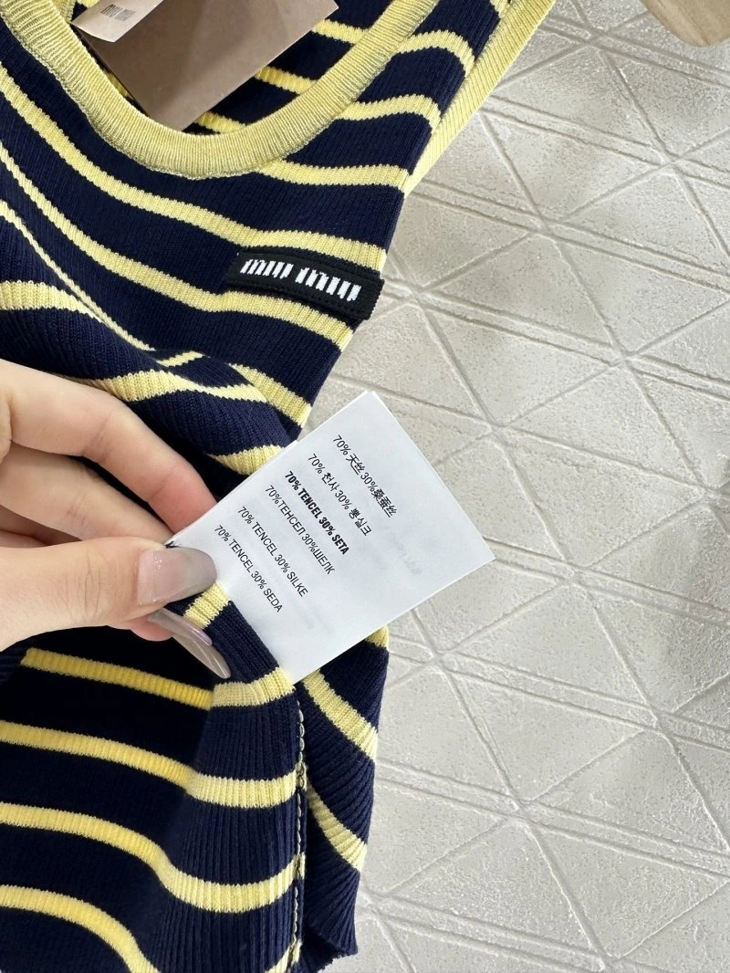 Miu Miu Vest Packable 154333