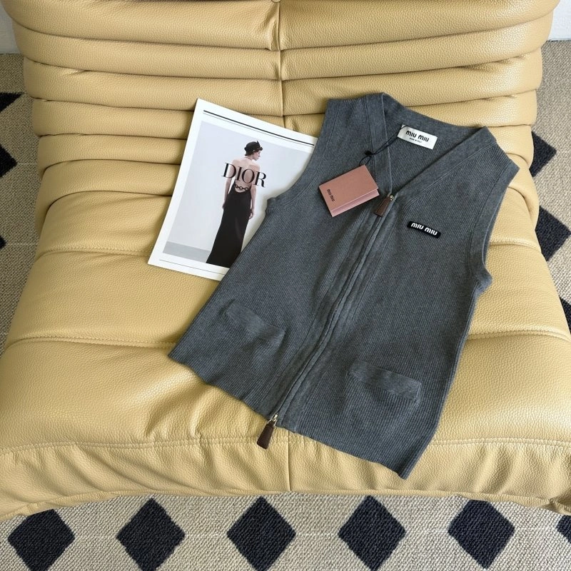 Miu Miu Vest Unique 152956