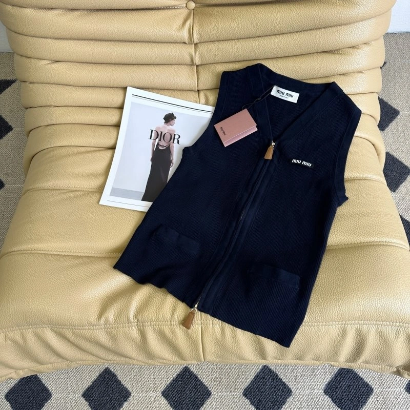 Miu Miu Vest Unique 152956