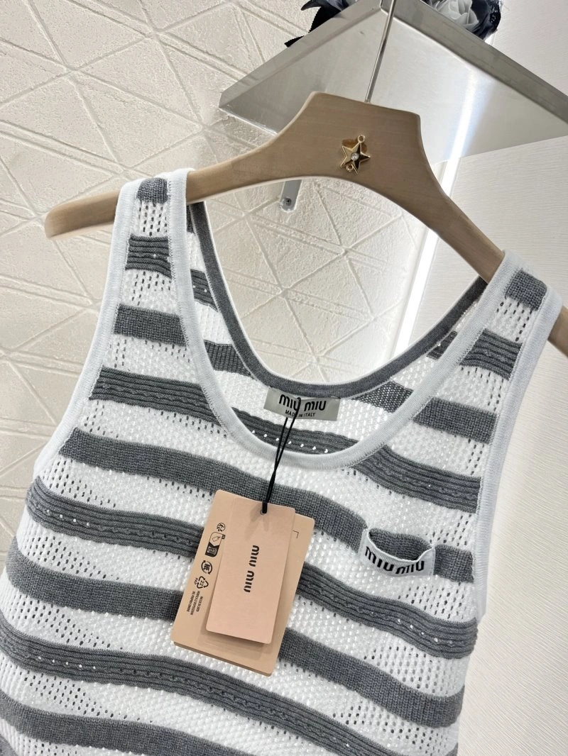 Miu Miu Vest Elegant 152962