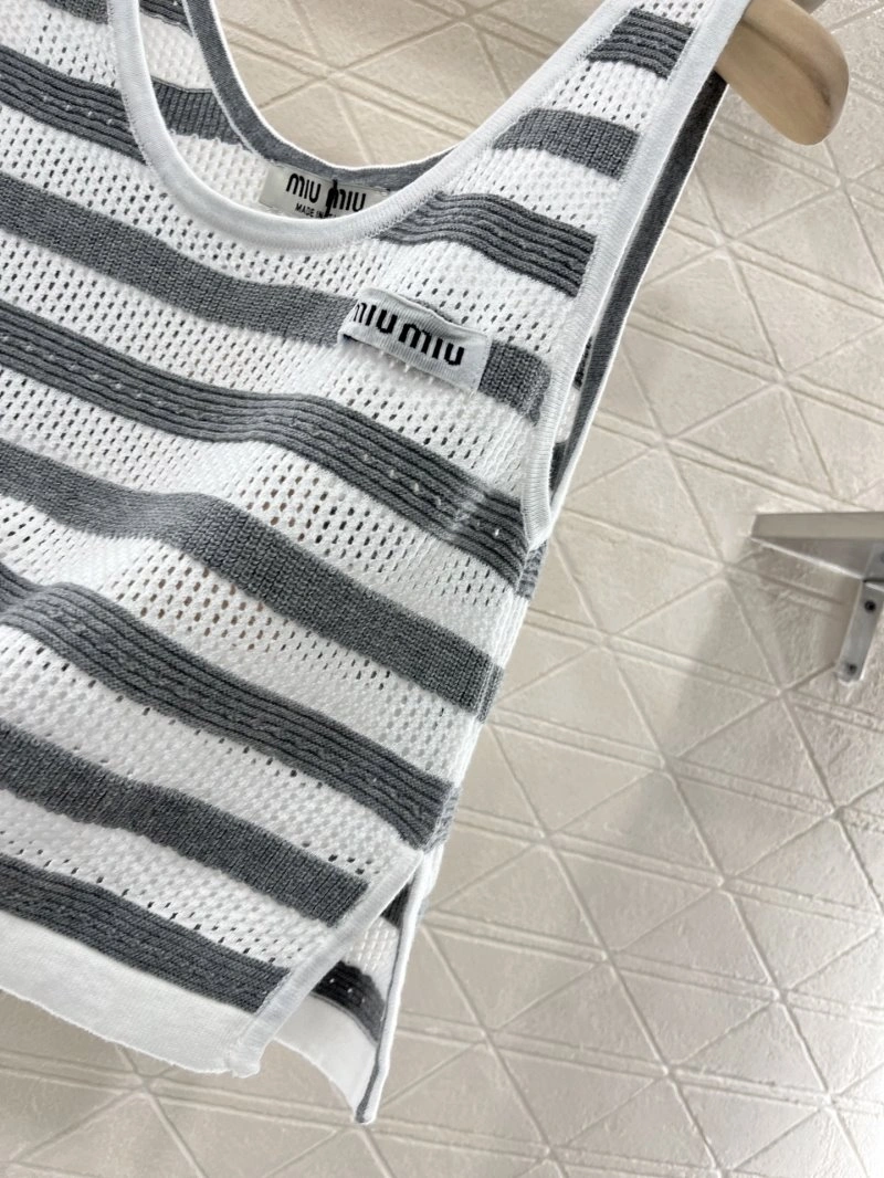 Miu Miu Vest Elegant 152962