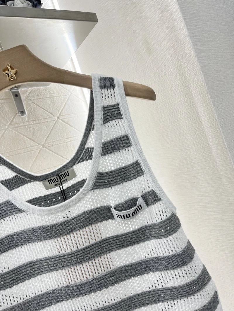 Miu Miu Vest Elegant 152962