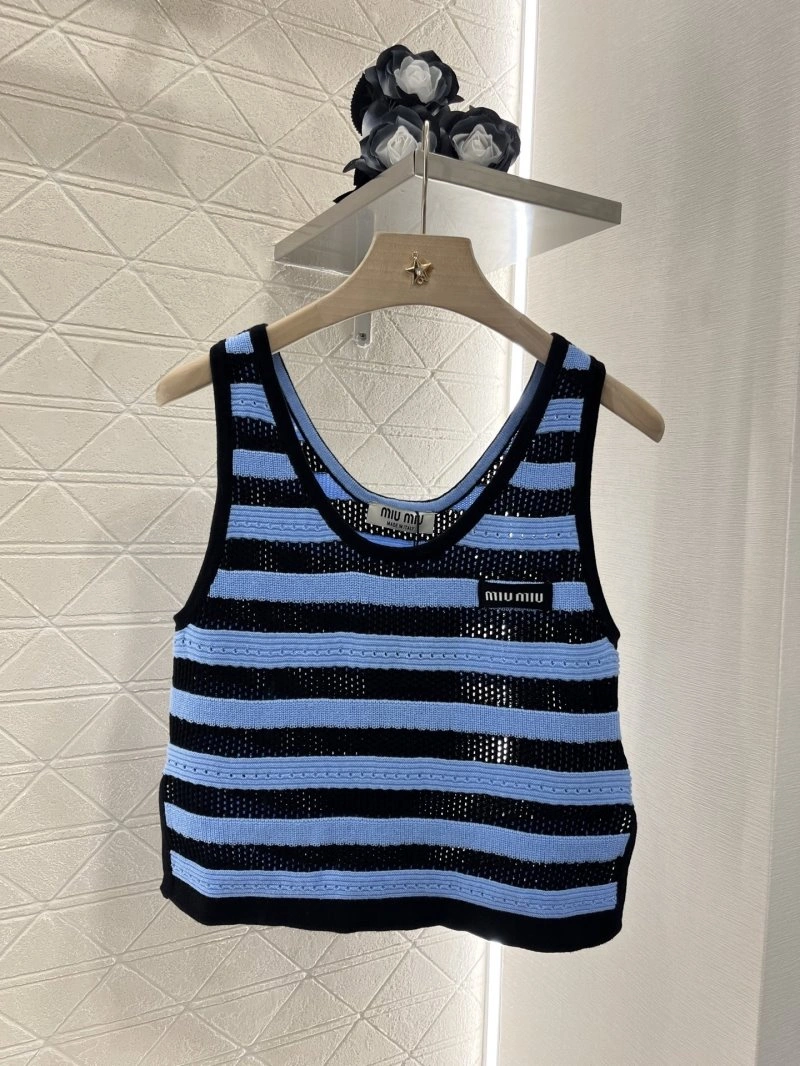 Miu Miu Vest Bold 152963