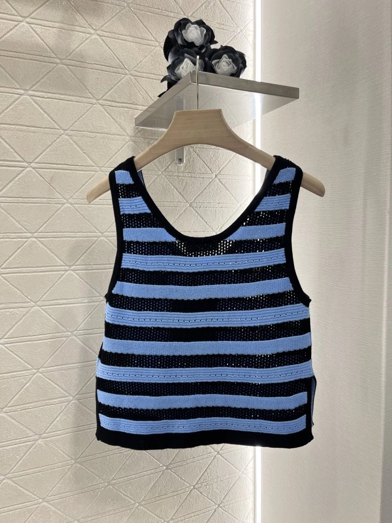 Miu Miu Vest Bold 152963