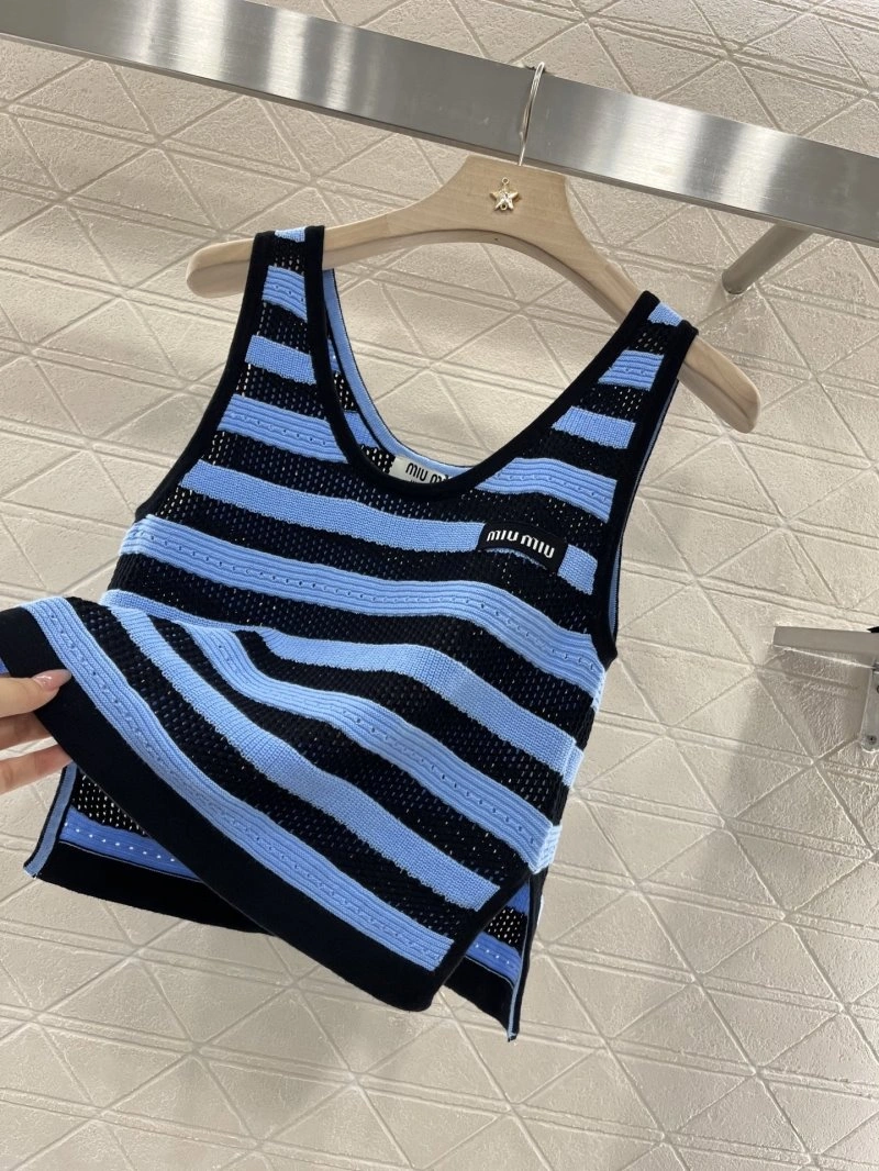 Miu Miu Vest Bold 152963