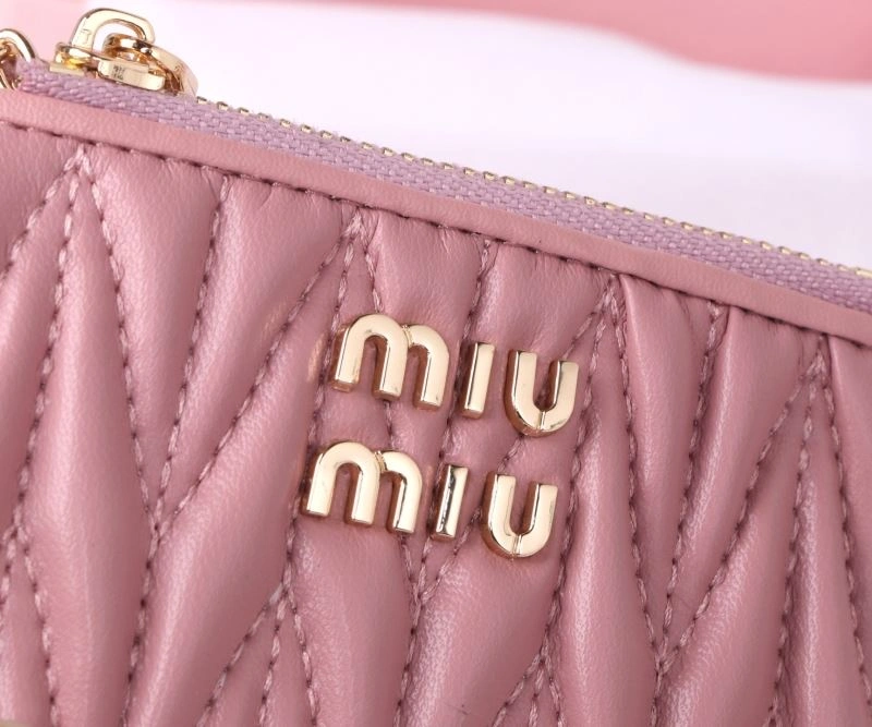 Miu Miu Wallets Purse Sleek 87951