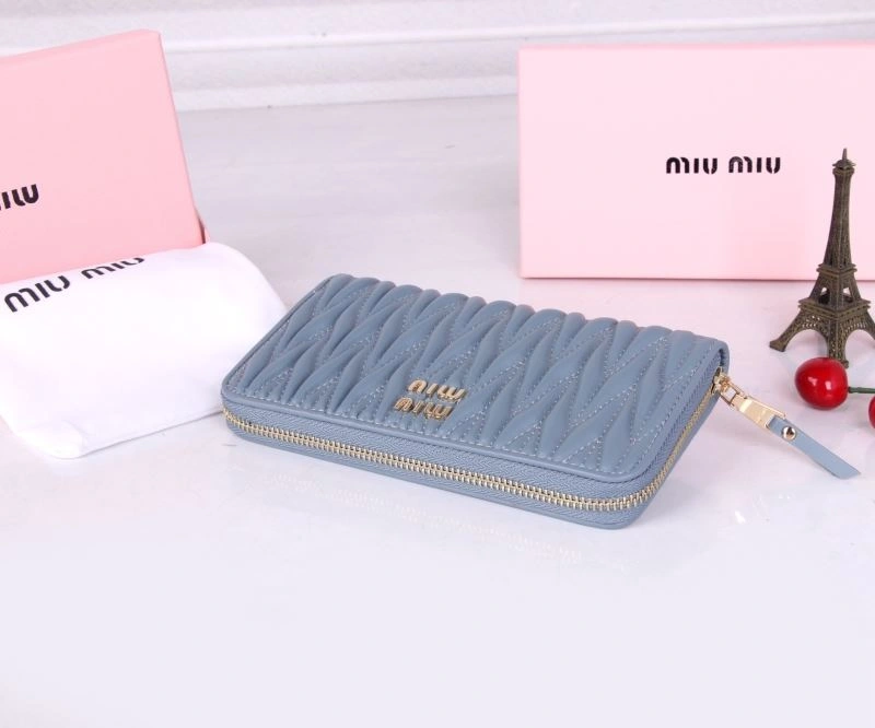 Miu Miu Wallets Purse Attractive 87945
