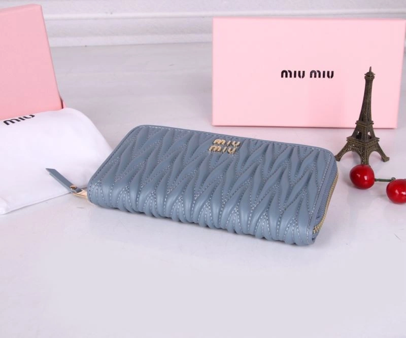 Miu Miu Wallets Purse Attractive 87945