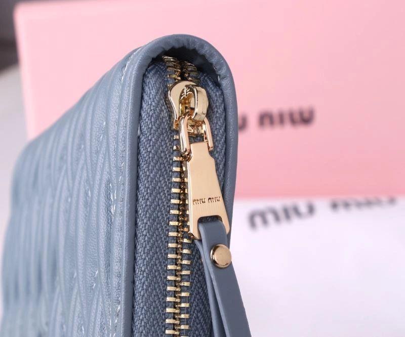 Miu Miu Wallets Purse Attractive 87945