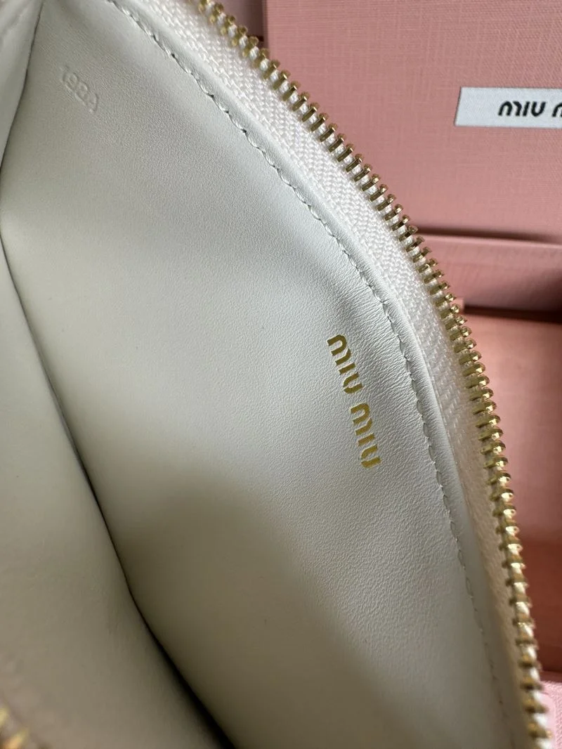 Miu Miu Wallets Purse StreetReady 43704