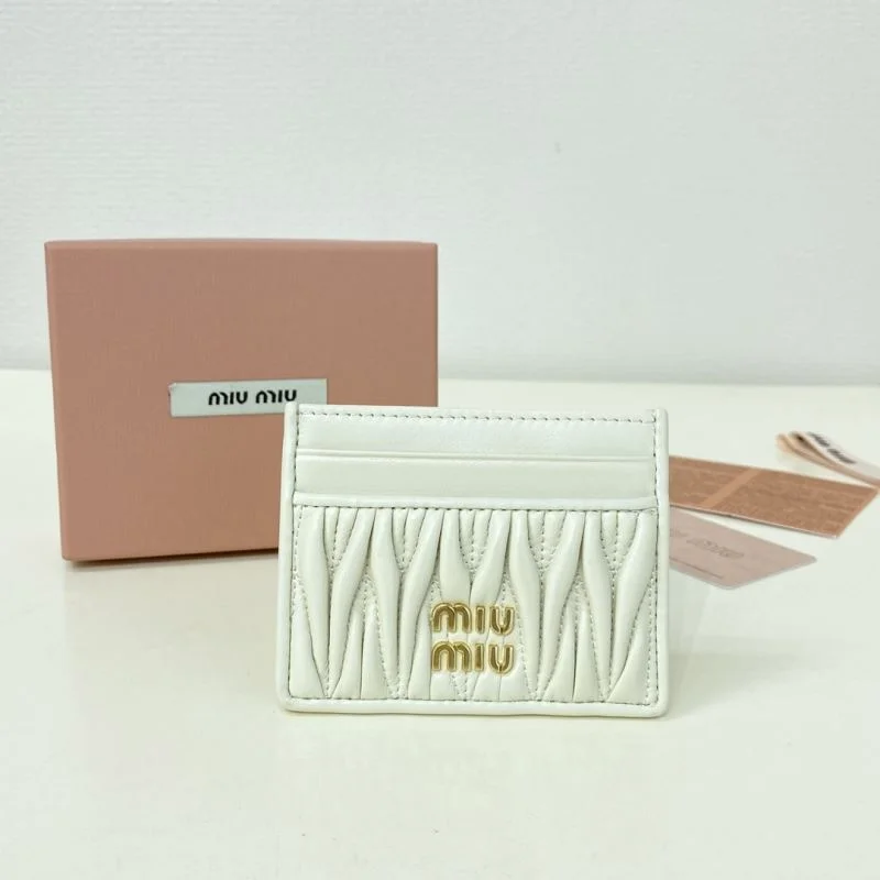 Sleek Miu Miu Wallets Purse 43668