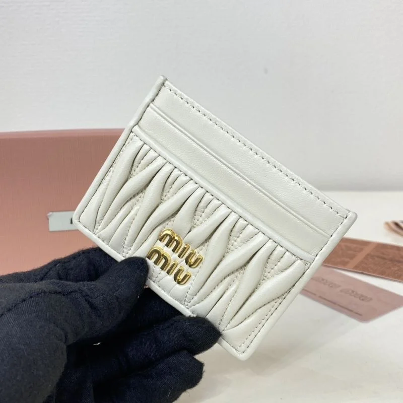 Sleek Miu Miu Wallets Purse 43668