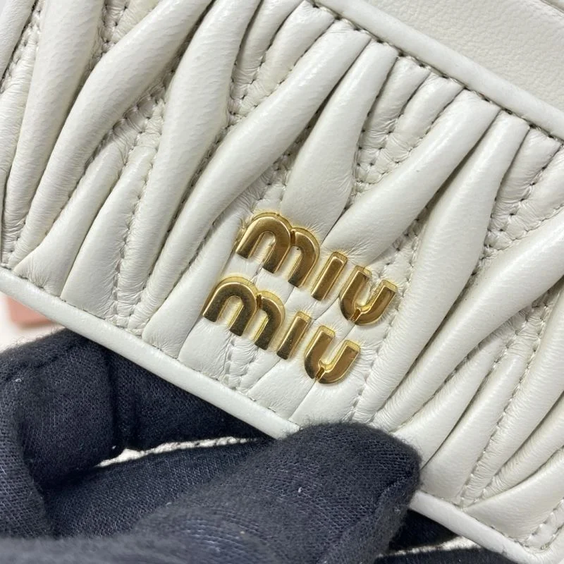 Sleek Miu Miu Wallets Purse 43668