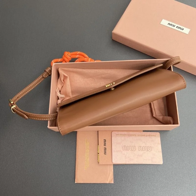 Miu Miu Wallets Purse Comfortable 55821
