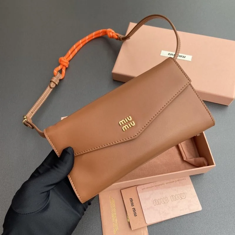 Miu Miu Wallets Purse Comfortable 55821