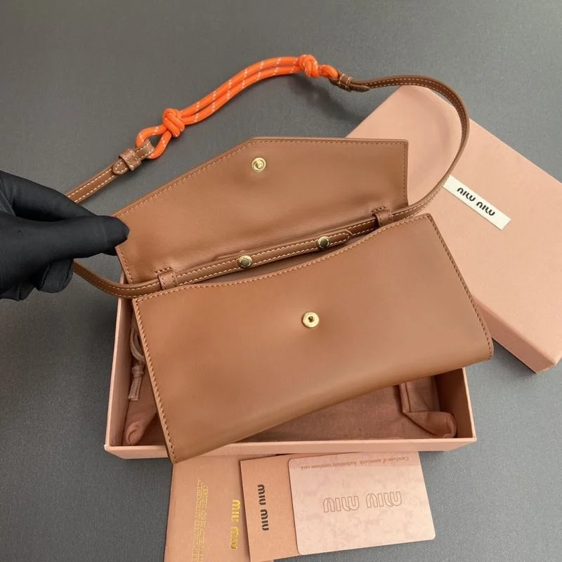 Miu Miu Wallets Purse Comfortable 55821