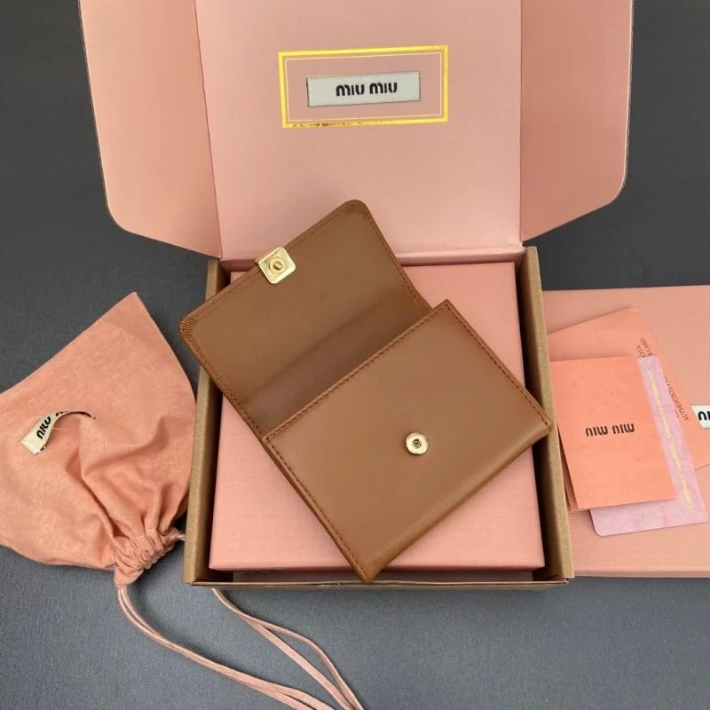Miu Miu Wallets Purse Supportive 55827