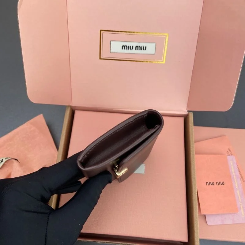 Miu Miu Wallets Purse Fashionable 55825
