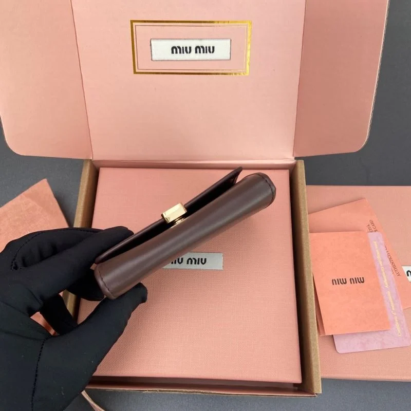 Miu Miu Wallets Purse Fashionable 55825