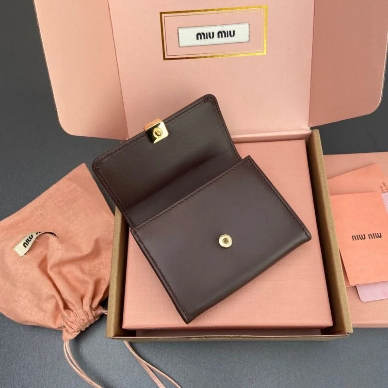 Miu Miu Wallets Purse Fashionable 55825
