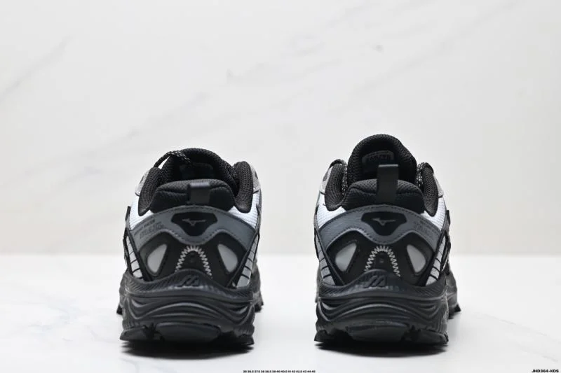 Popular Mizuno Shoes 3419