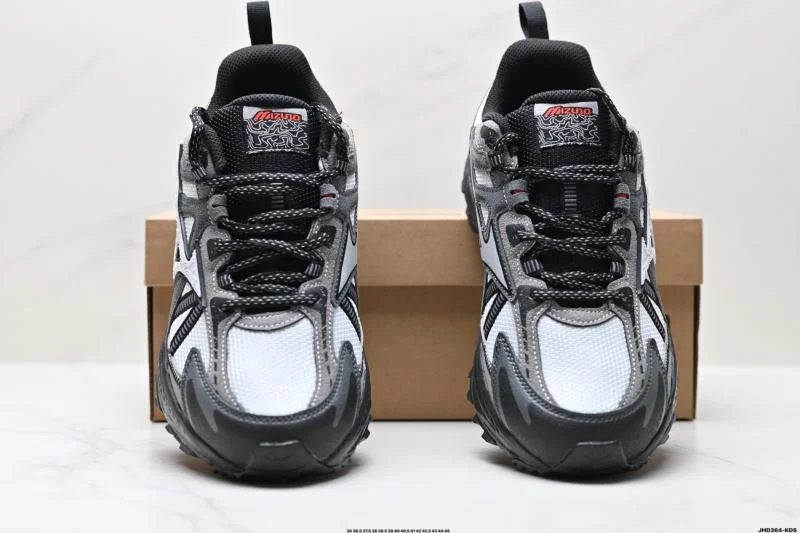 Popular Mizuno Shoes 3419