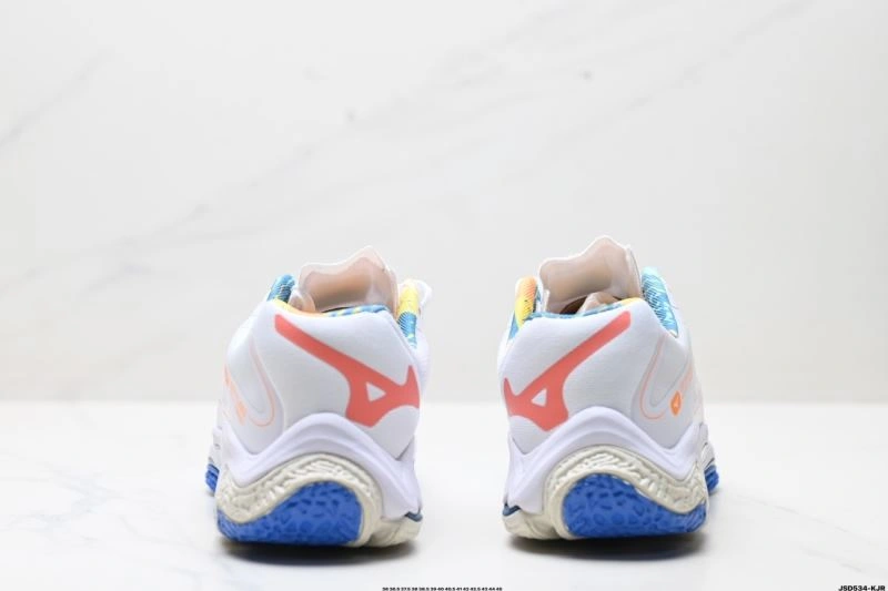 Durable Mizuno Shoes 2346