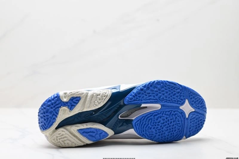 Durable Mizuno Shoes 2346