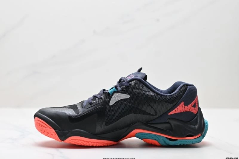 Timeless Mizuno Shoes 2350
