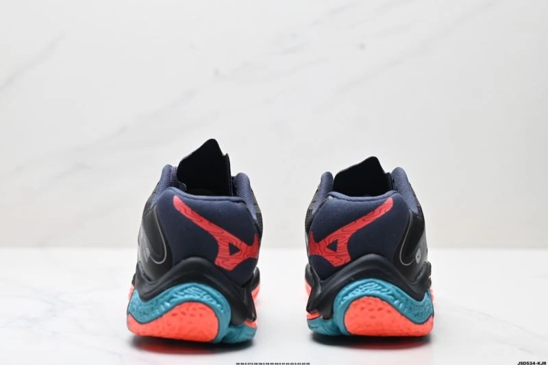 Timeless Mizuno Shoes 2350