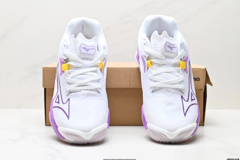 Modern Mizuno Shoes 2332