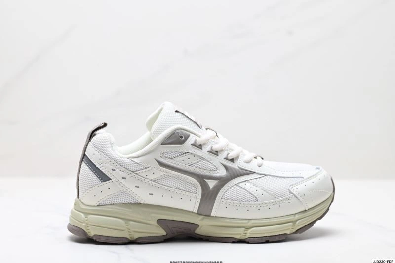 Compact Mizuno Shoes 2331