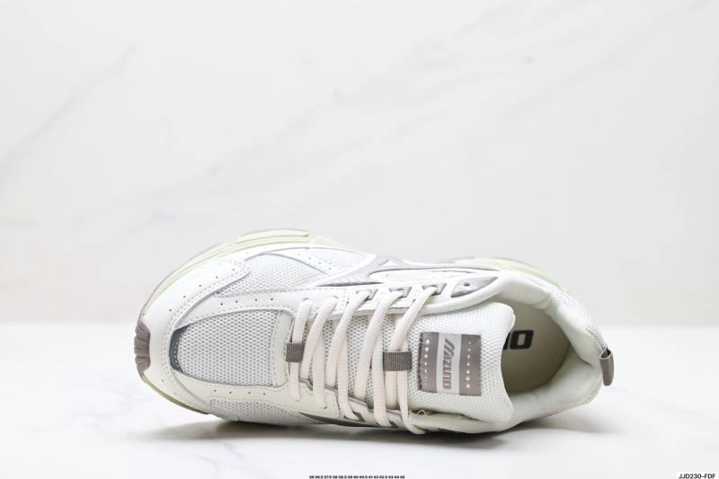 Compact Mizuno Shoes 2331