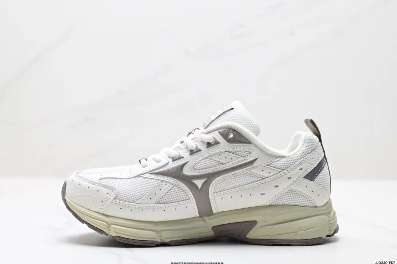 Compact Mizuno Shoes 2331