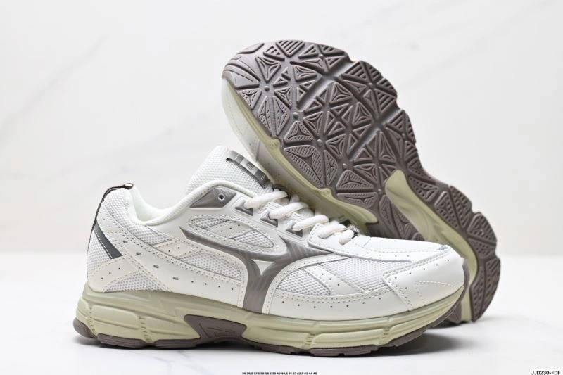 Compact Mizuno Shoes 2331